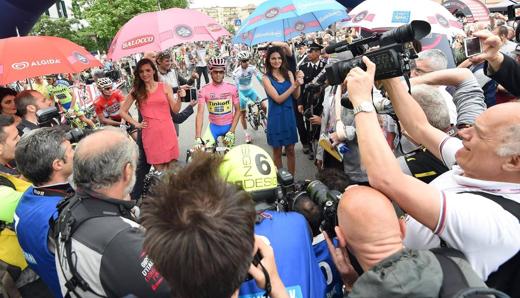Contador e le ombrelline. Ansa